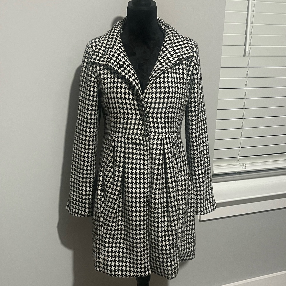 Houndstooth Black and White Women's Coat